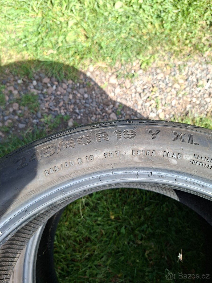 letní pneu Continental 245/40 R19 - 2