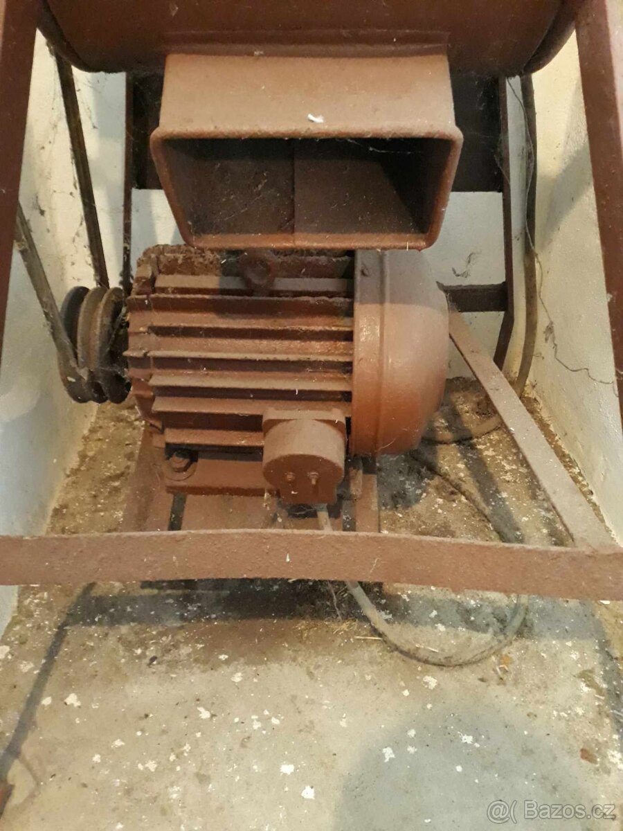 Šroťák na obilí - 2