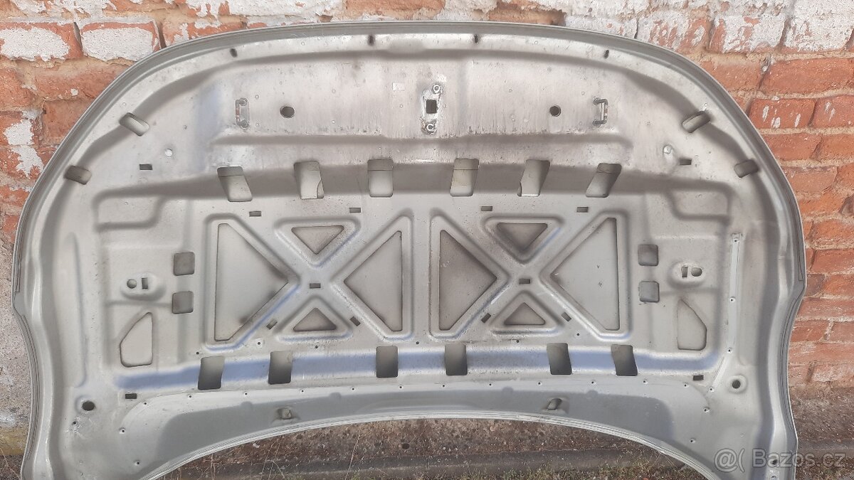 Land Rover Evoque přední kapota r.v 2011