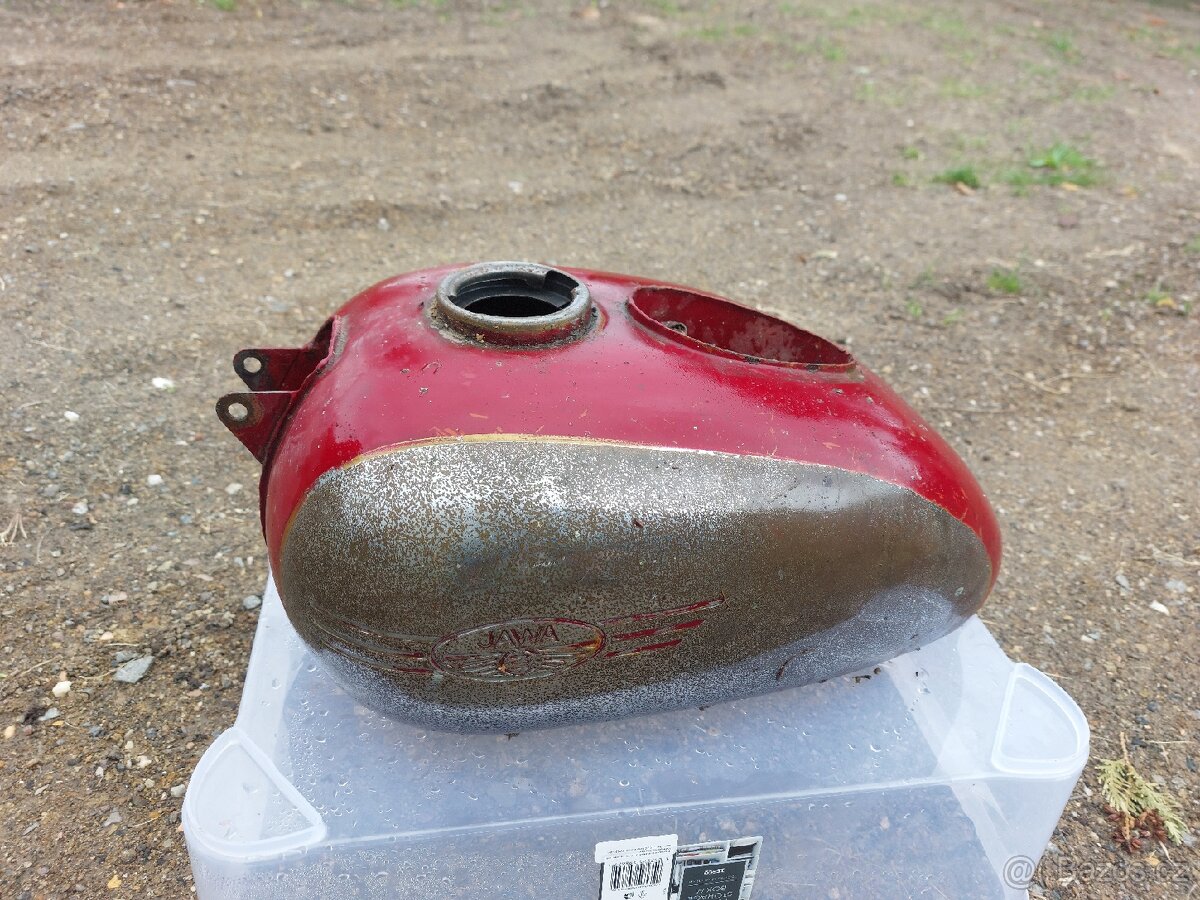 Prodám nádrž jawa čz malá kývačka na ampermetr. - 2