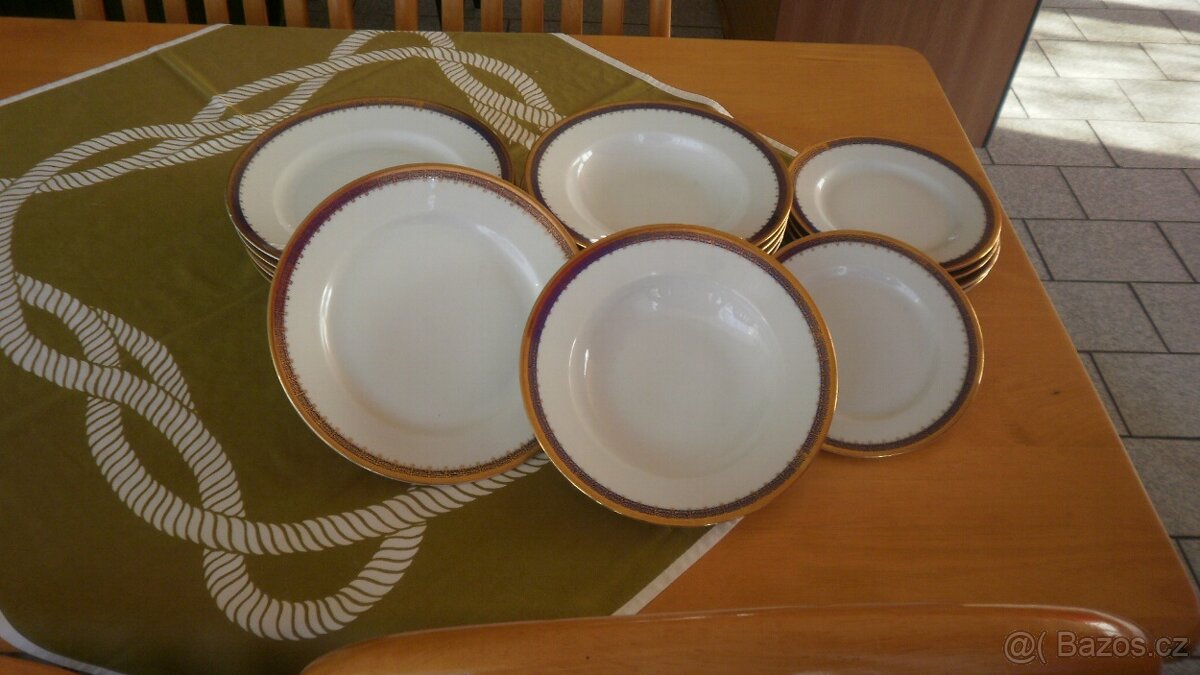 Karlovarský jídelní porcelán. - 2