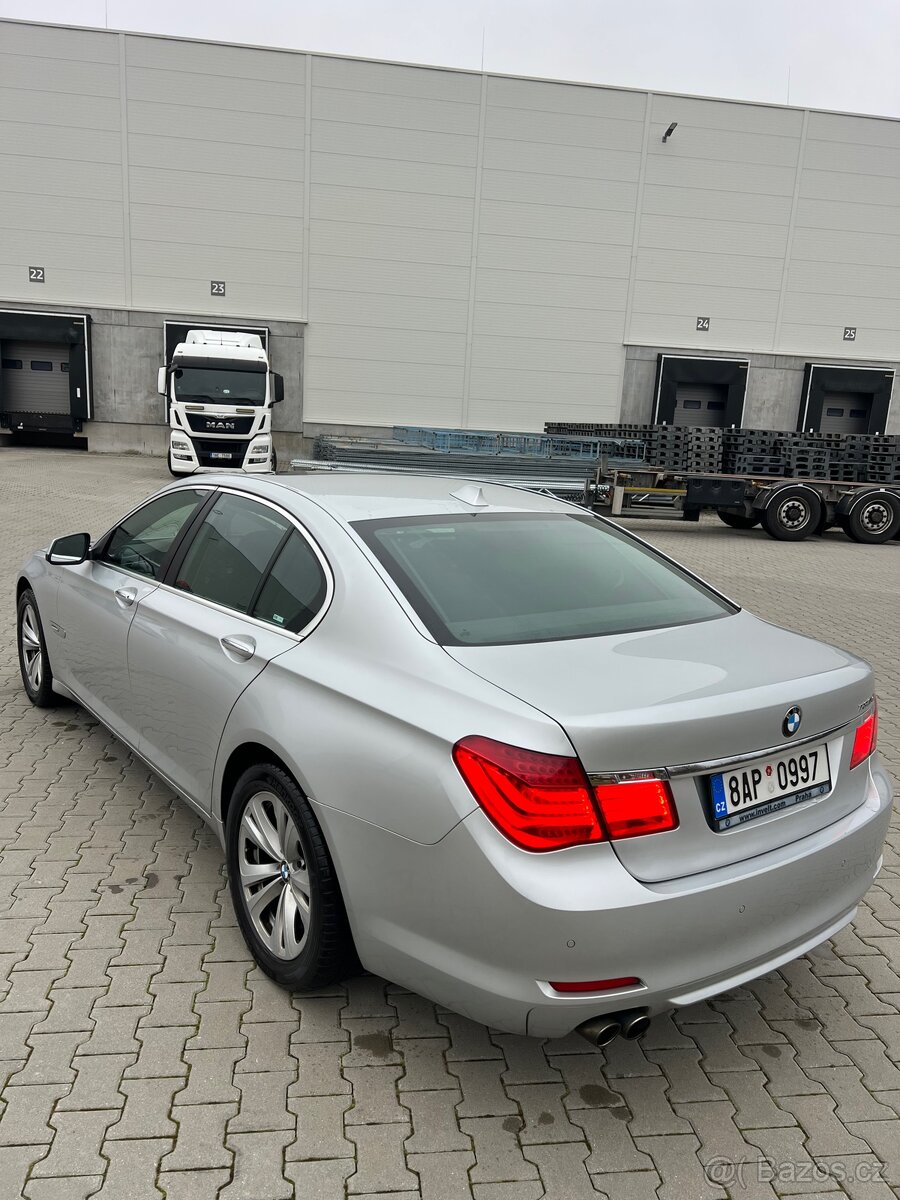 BMW 7 f01 - 2
