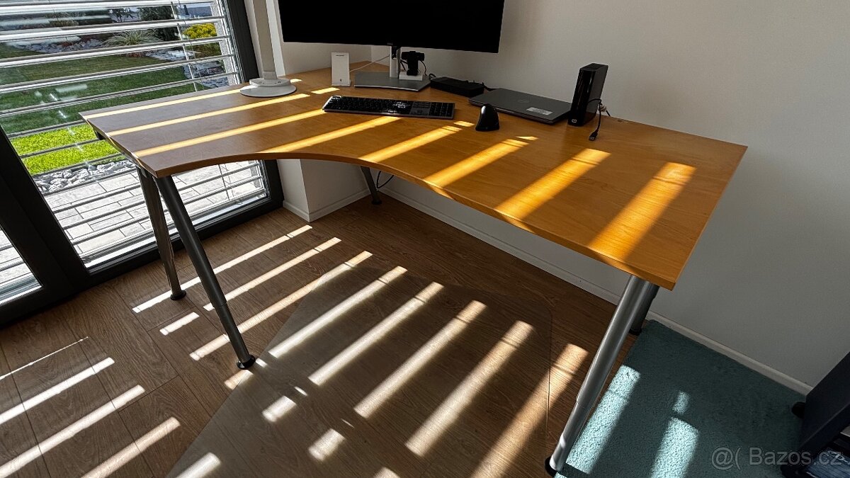 Pracovní stůl rohový k PC, Ikea - 2