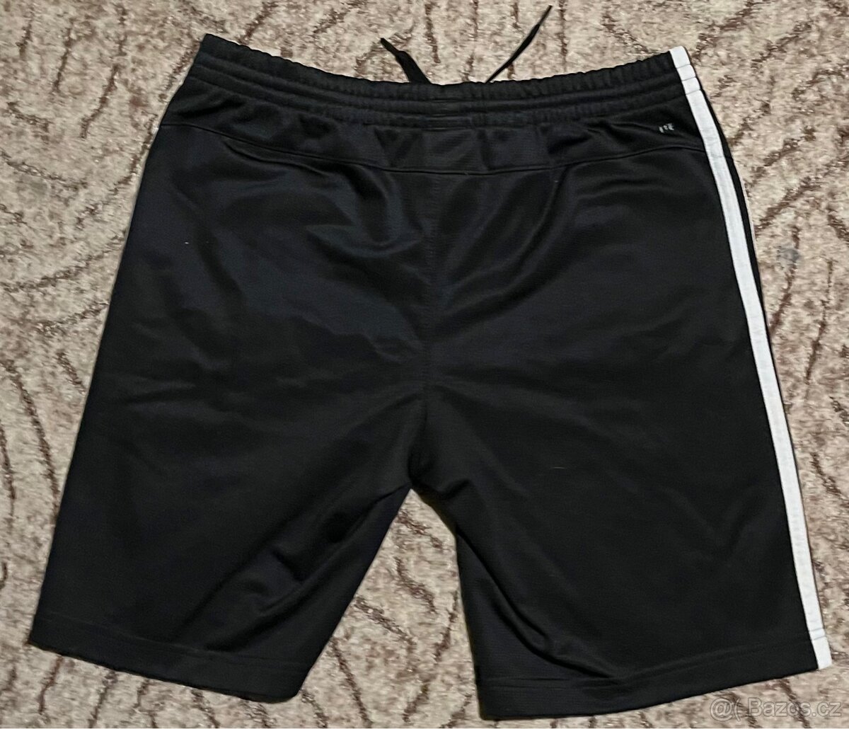 Adidas kraťasy - 2