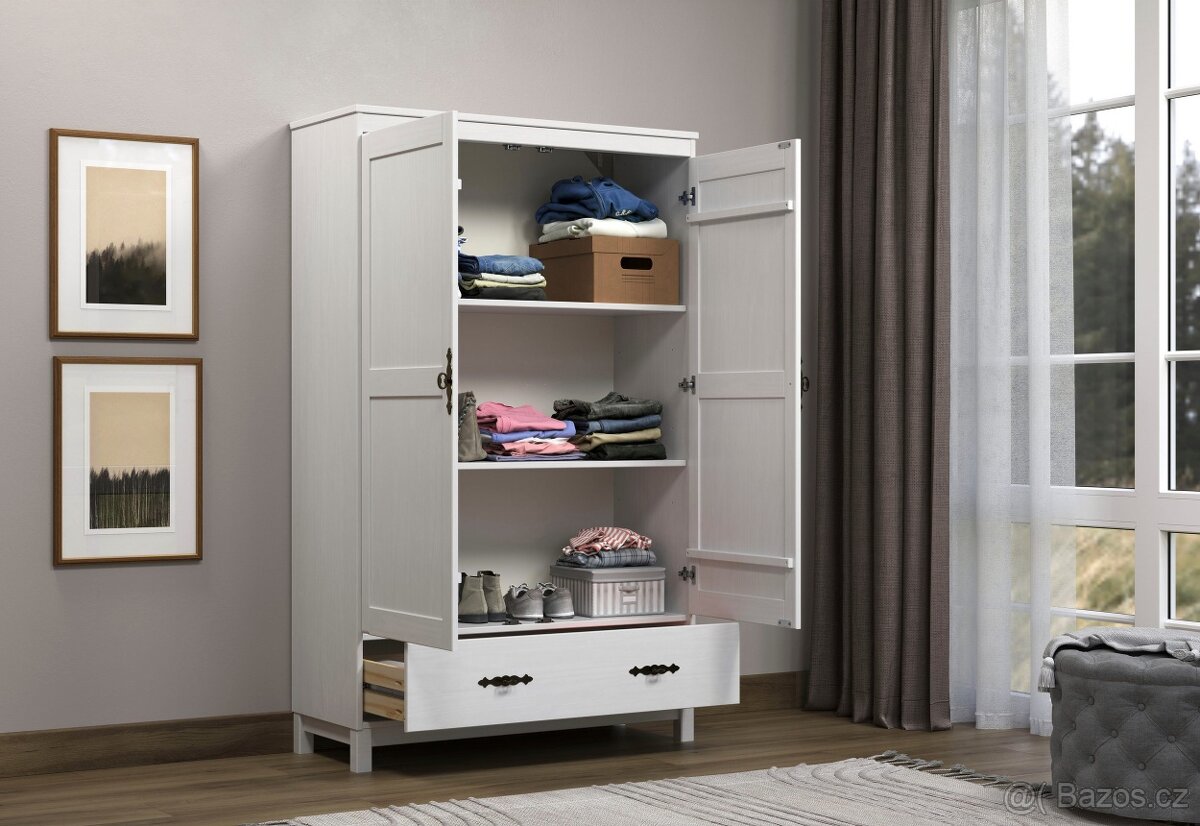 Nová dřevěná skříň z borovice - 2