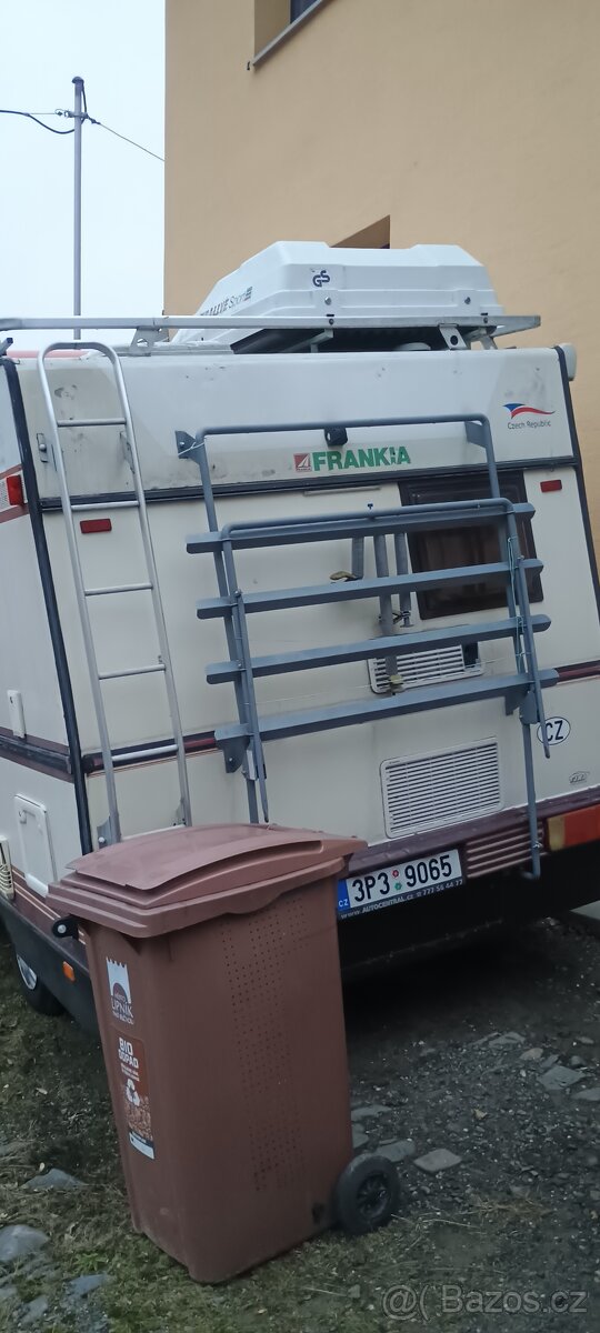 Obytné auto Peugeot j5 - 2