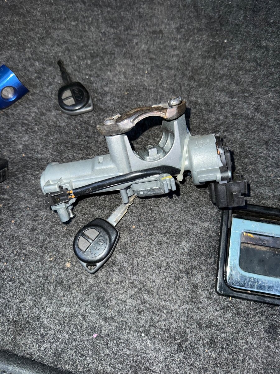 Spínačka Suzuki swift 3 - 2