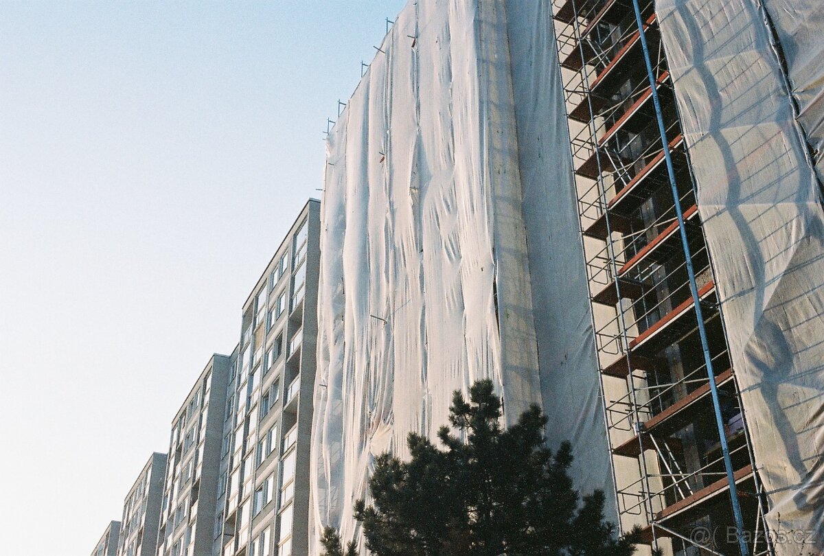 Olympus OM-10 a objektiv 28-105mm - 2