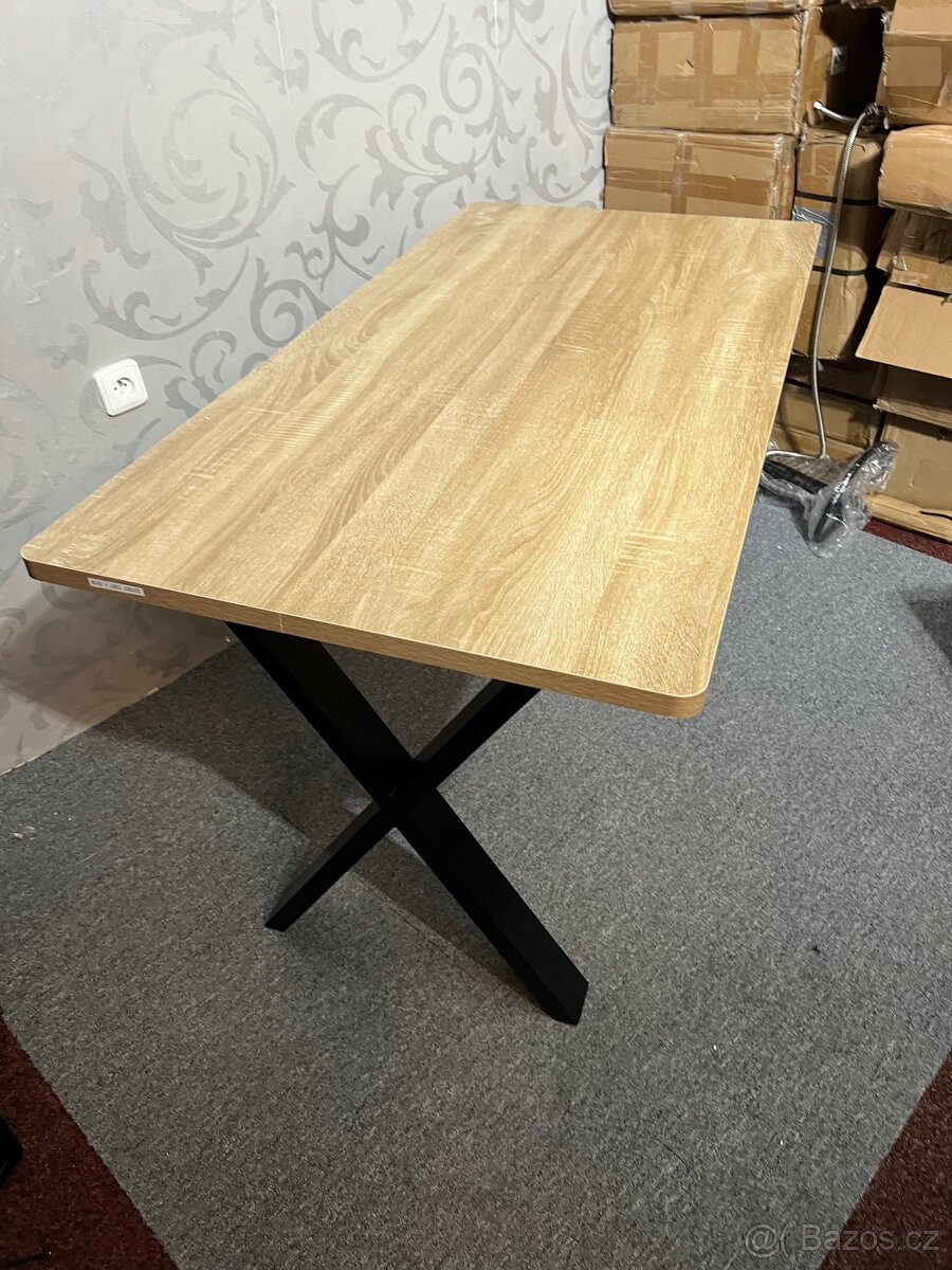 Jídelní stůl - NOVÝ - 2