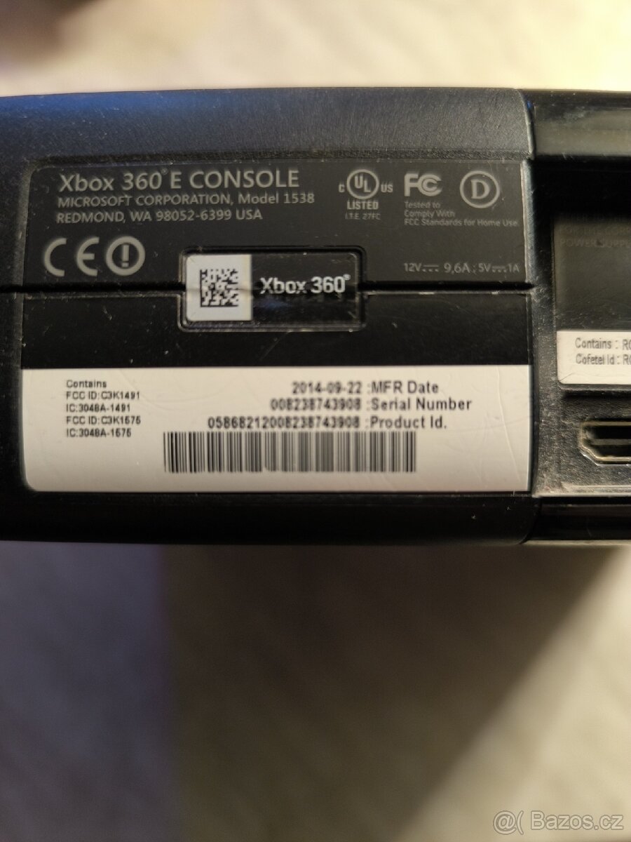 Xbox 360 s ovladačem - 2