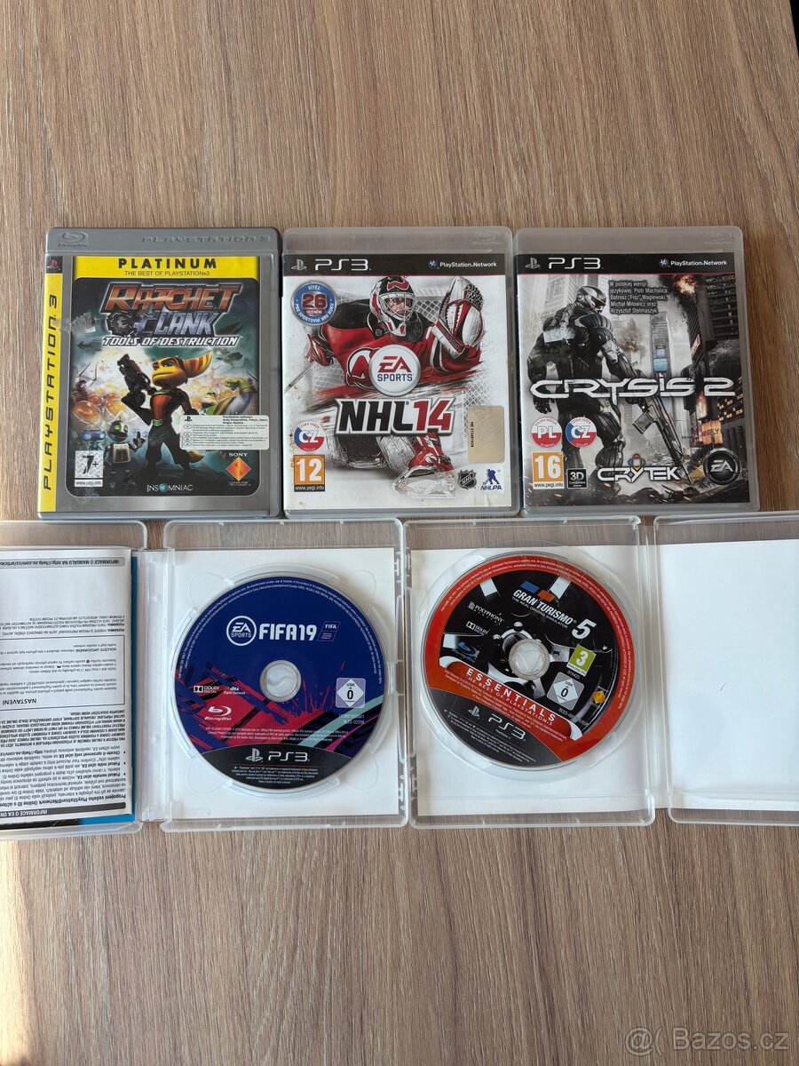 PlayStation 3 Super Slim - 2