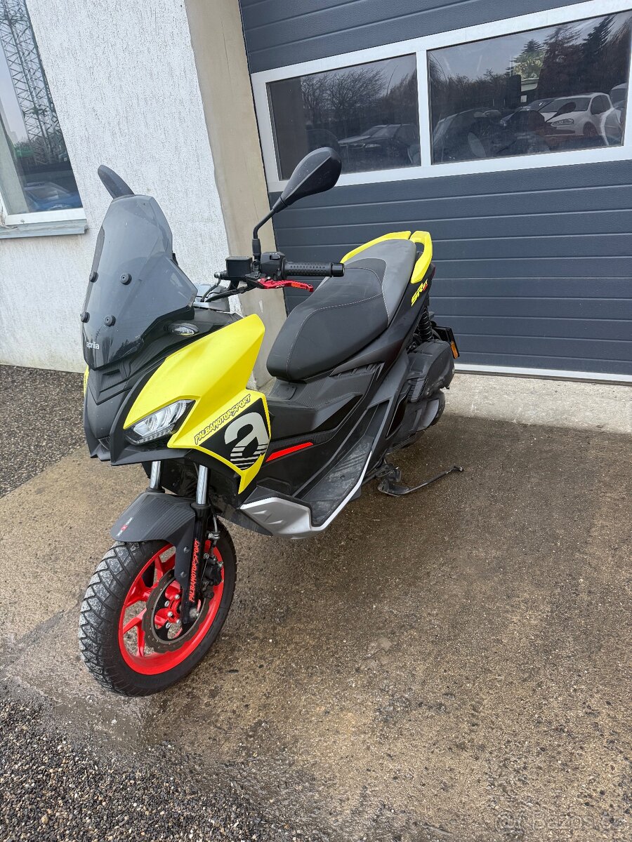 Aprilia sr gt 125 - 2