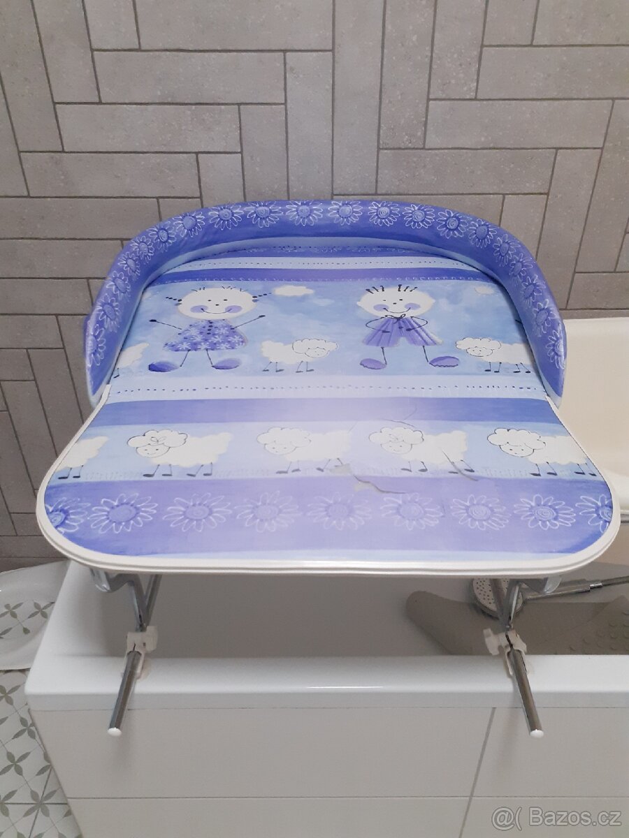 Přebalovací pult s vaničkou - 2