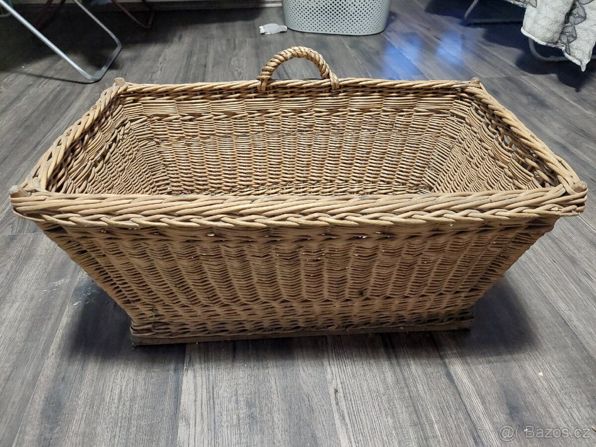 Proutěný koš - 2