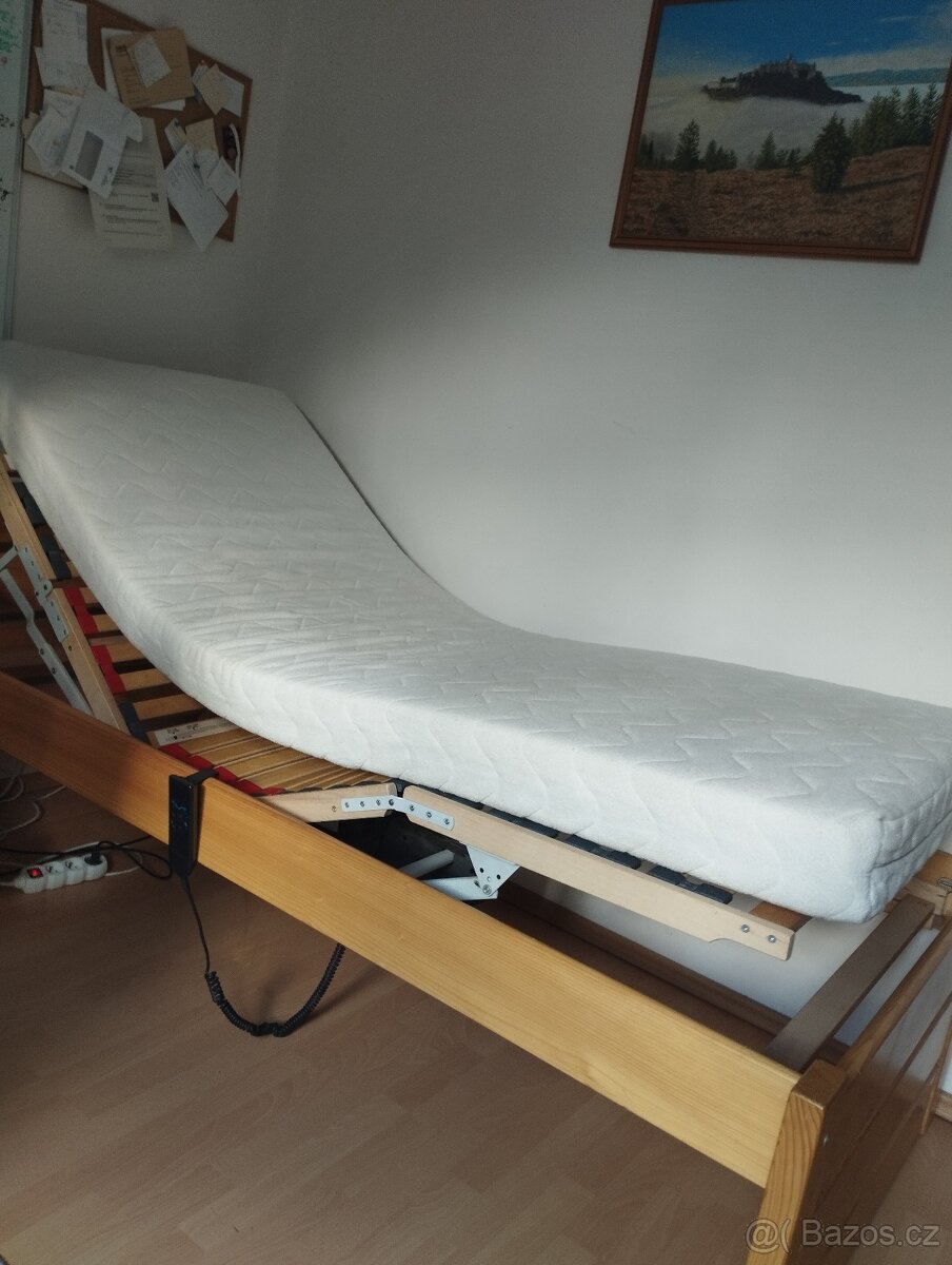 Zdravotní polohovací postel masiv - 2