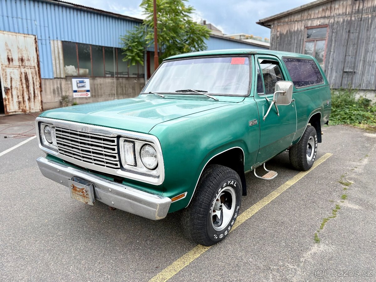 1977 Plymouth Trailduster | 5.2 V8 | 4x4
