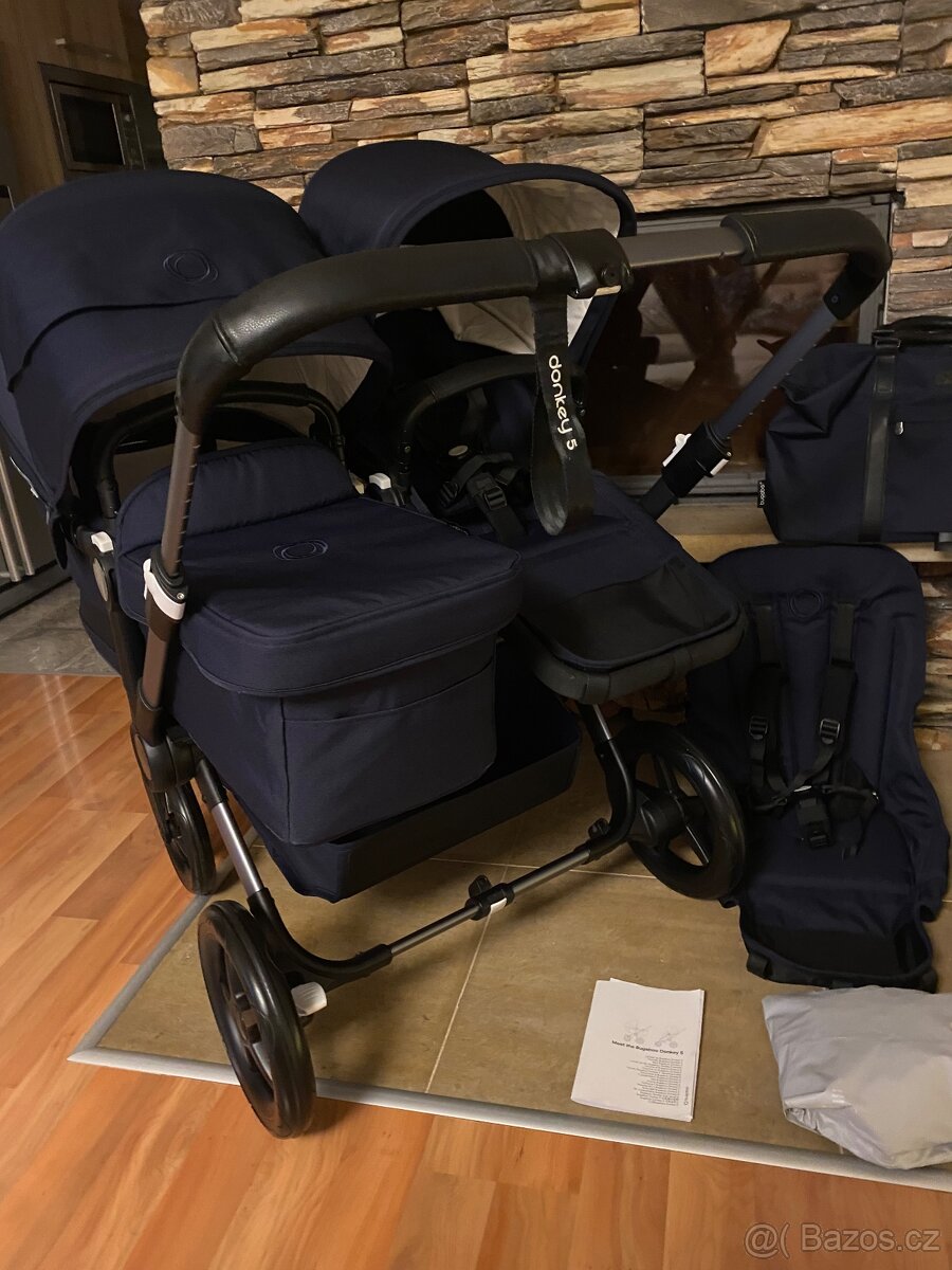 Aktuální model Bugaboo Donkey 5 Classic navy - 2