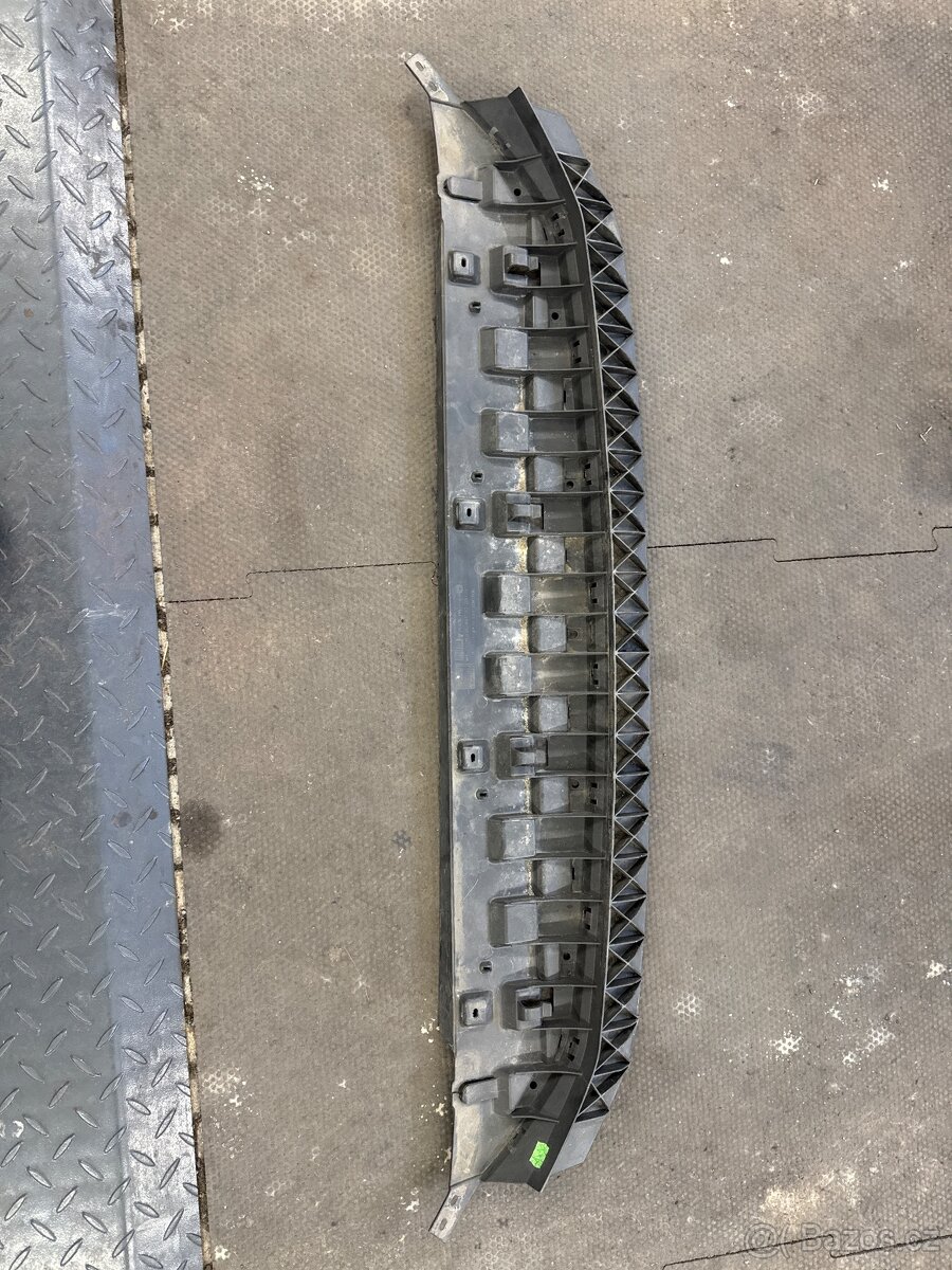 Octavia III spodní část předního nárazníku - 2