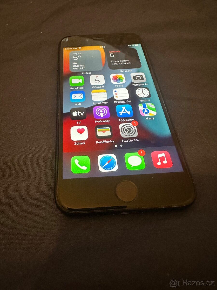 Zánovní iPhone 7 32GB Black - 2