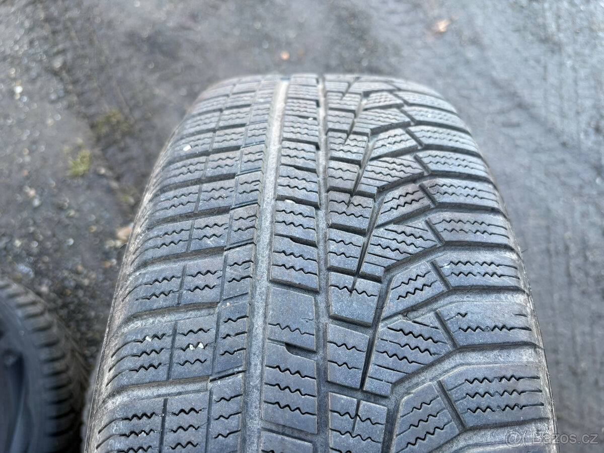 2ks zimní pneu Hankook 205/60/16 - 2