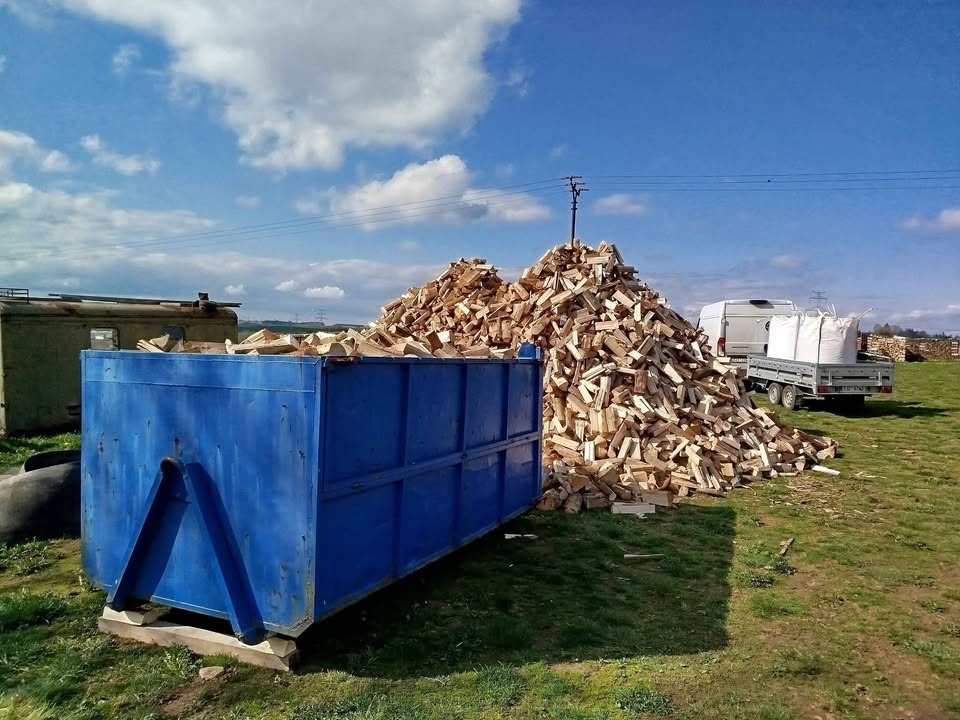 Prodám štípané palivové dřevo - 2