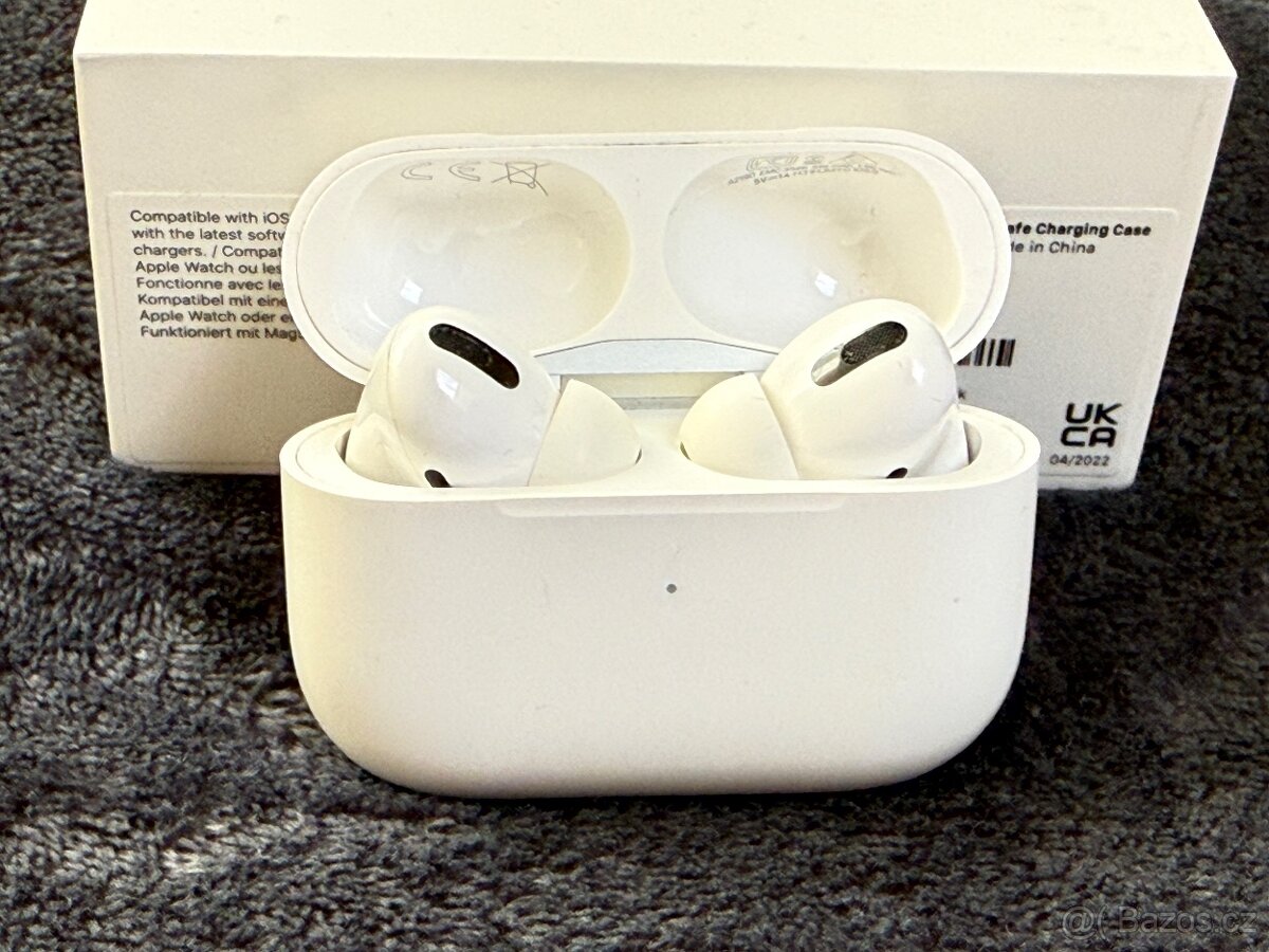 Apple AirPods Pro 1 - 2