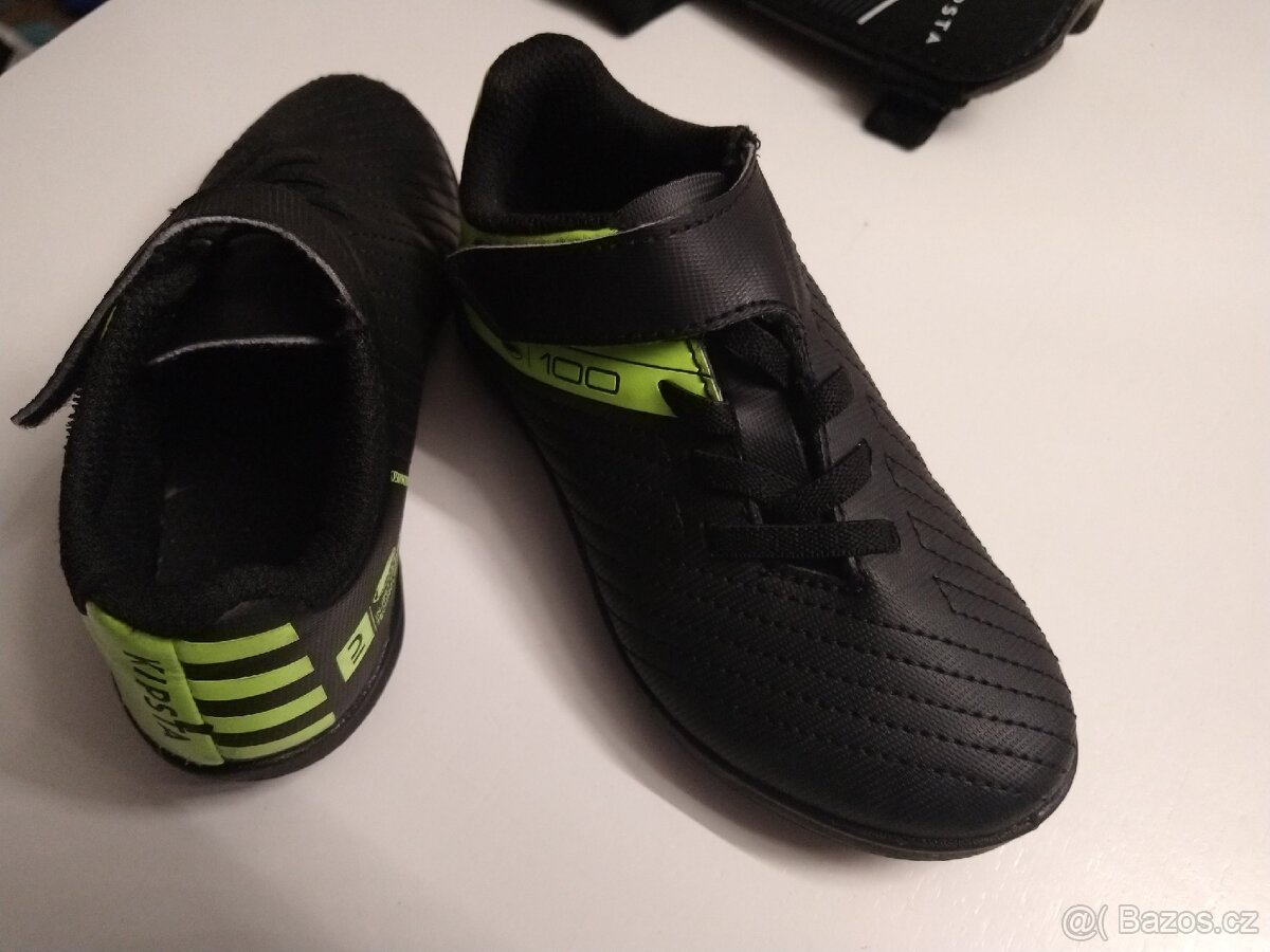 Dětské kopačky a chrániče - 2