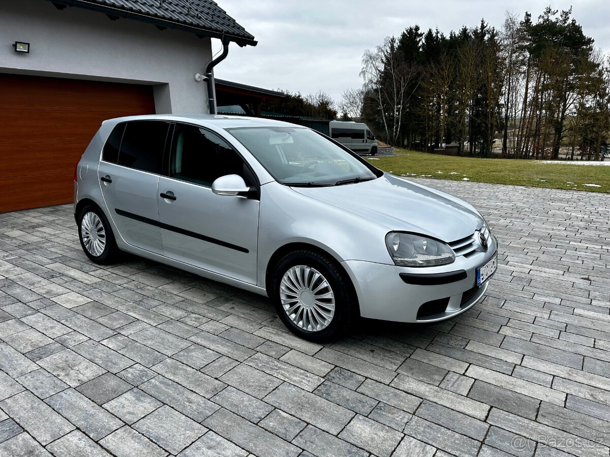 Volkswagen Golf 5 - 1.4 16v - 2