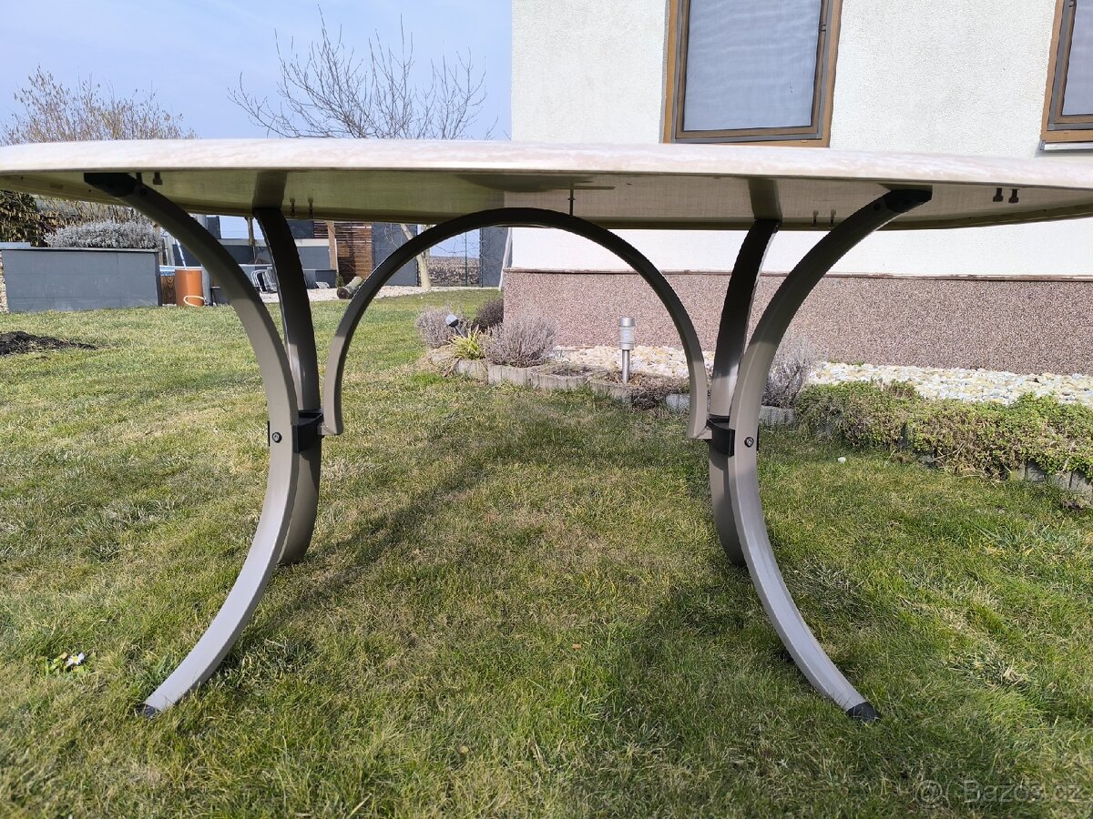 Zahradní stůl - 2
