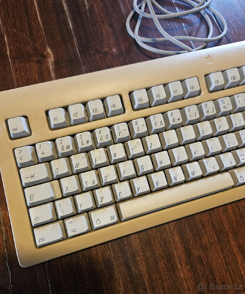 AppleDesign Keyboard M2980 CZ layout (1994) - 2
