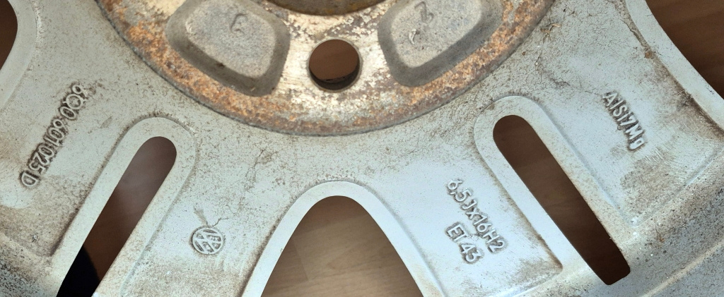 ORIGINÁLNÍ ALU DISK VW - 2