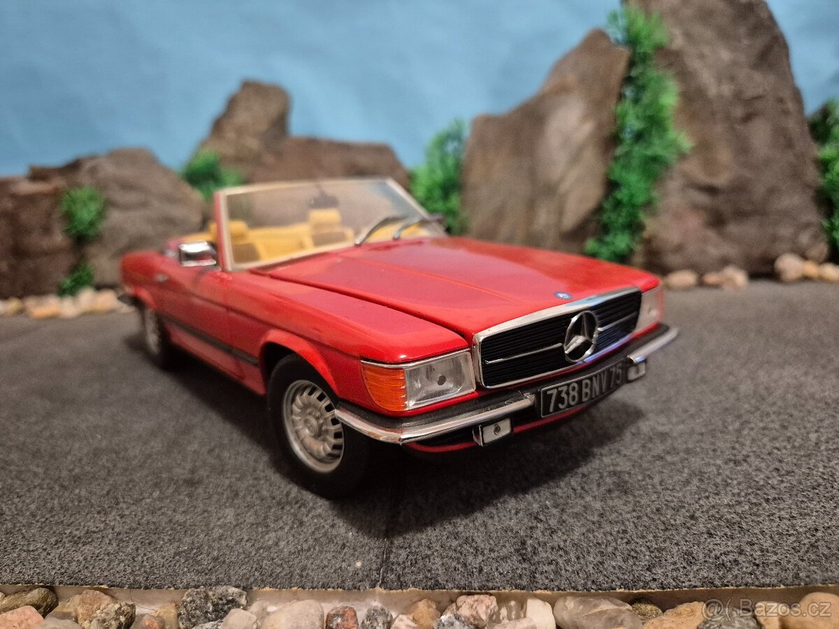 Prodám model 1:18 Mercedes Benz 350 SL - 2