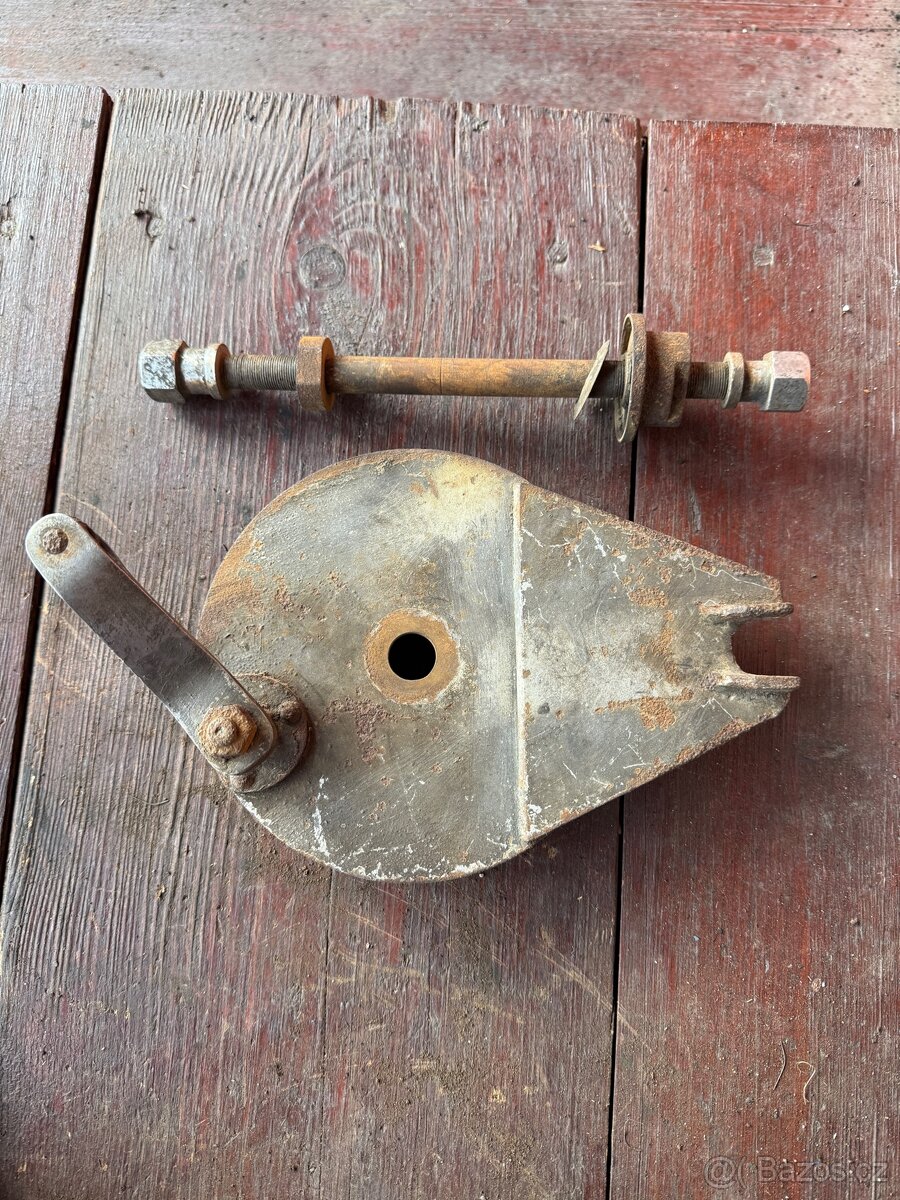 DKW - brzdový štít a osa. - 2