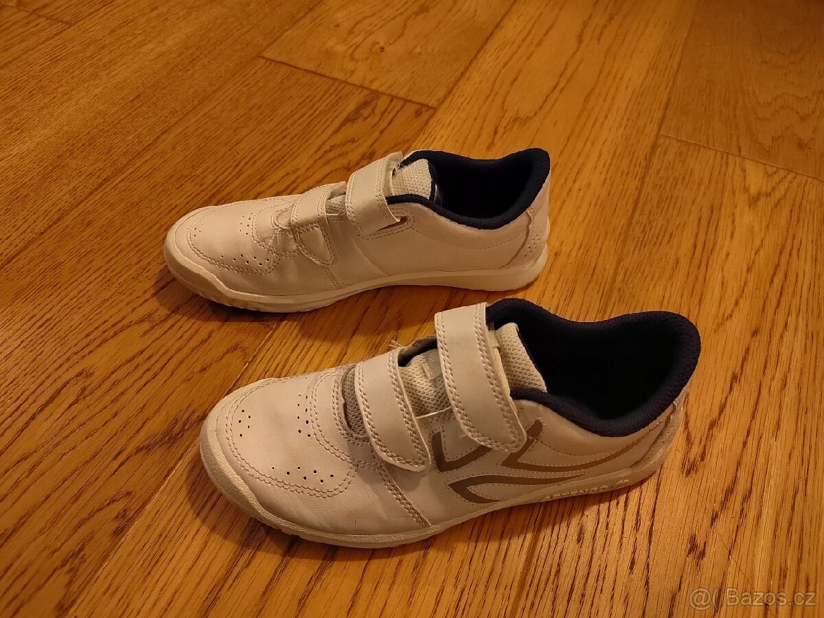 Prodám dětské tenisové boty Artengo vel. 35 - 2