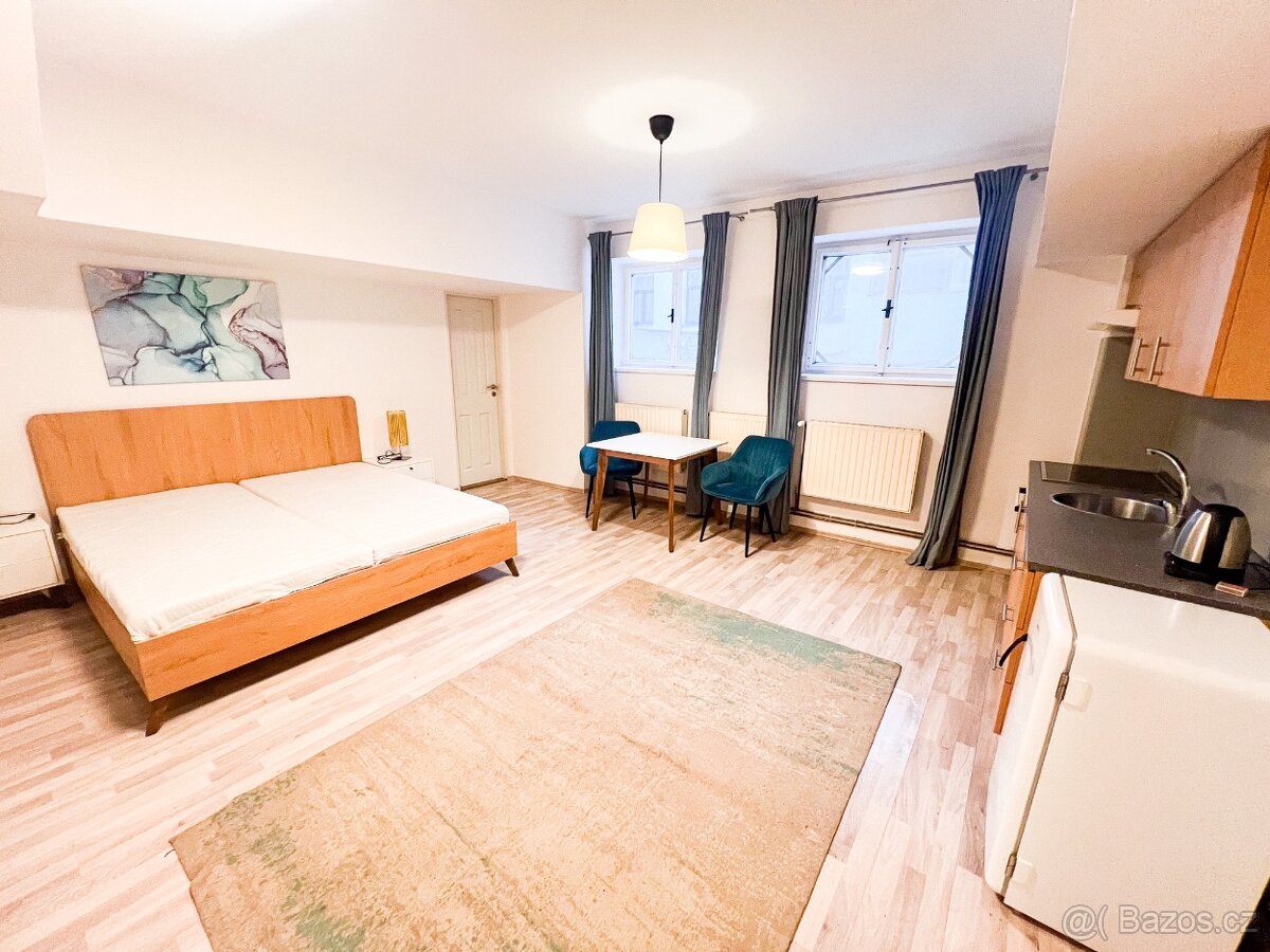 Pronájem bytu 1+kk 38 m2, Zelenářská ul. Znojmo - 2