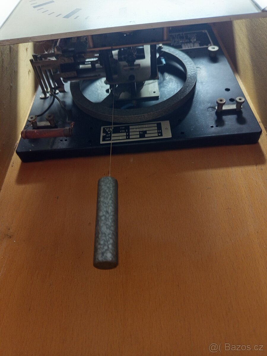 Kyvadlové hodiny - 2