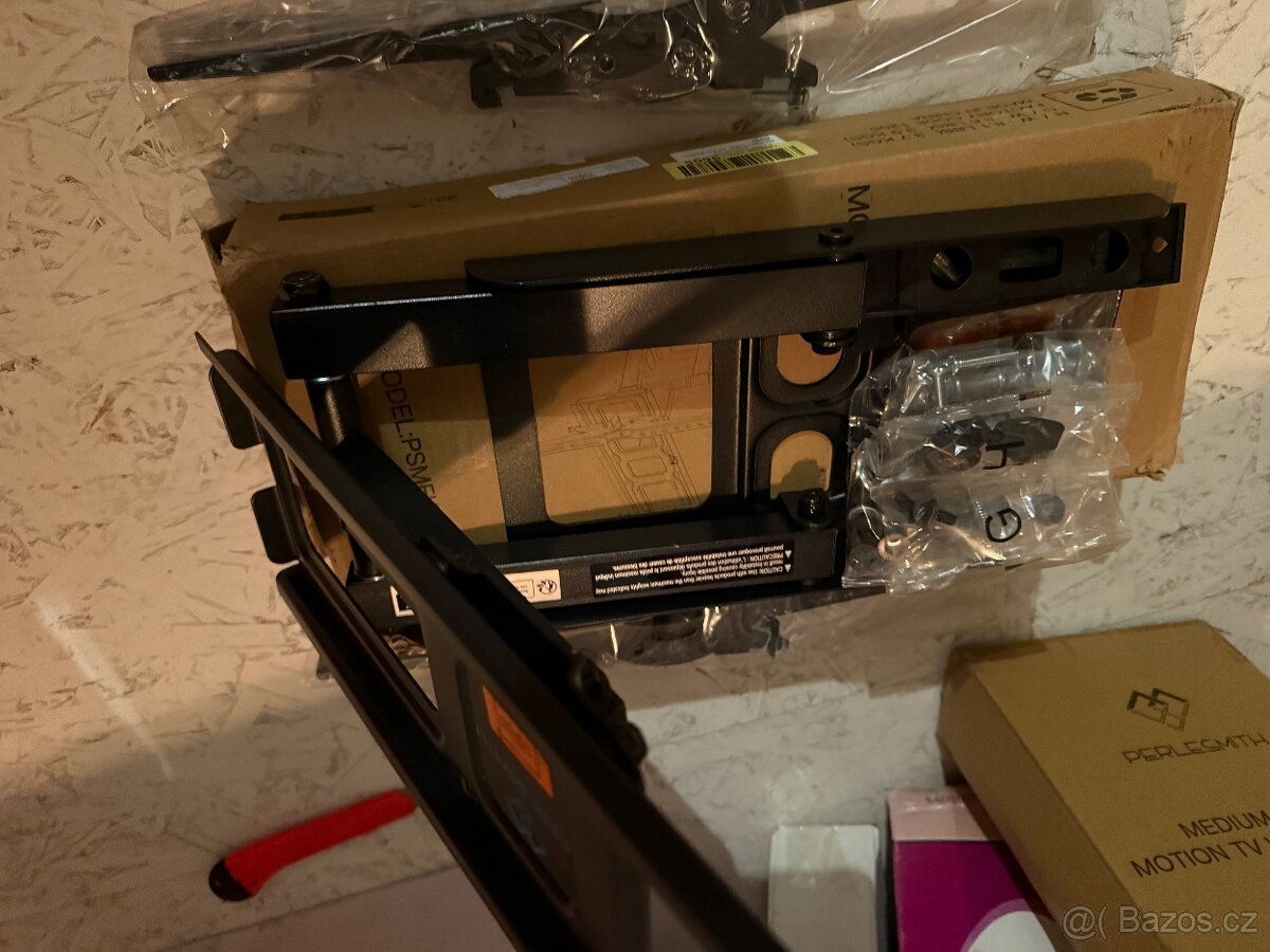 Držák na TV otočný nastavitelný - 2