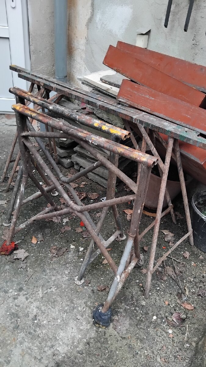 Dílenská skříň a stavební kozy - 2