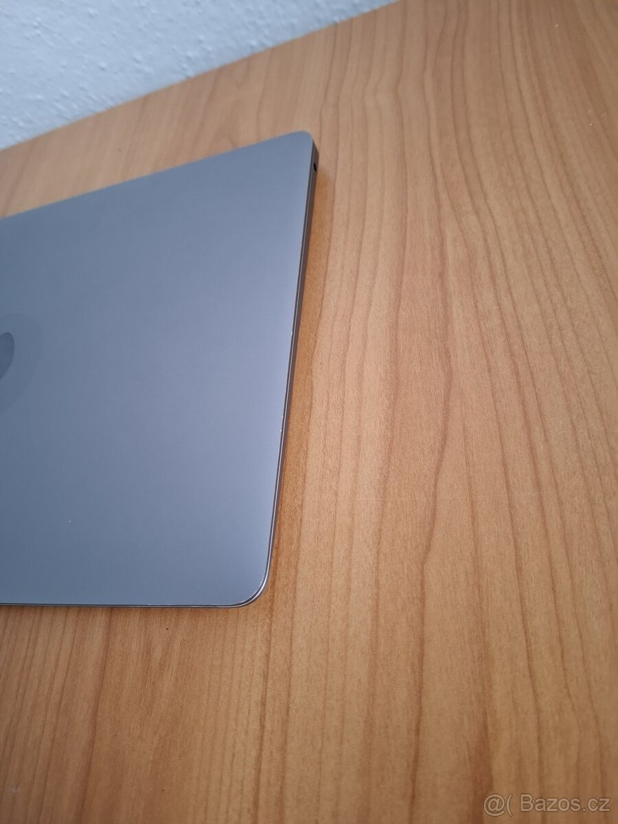 Macbook Air 13 palců M1 8 GB RAM | 256 SSD - 2