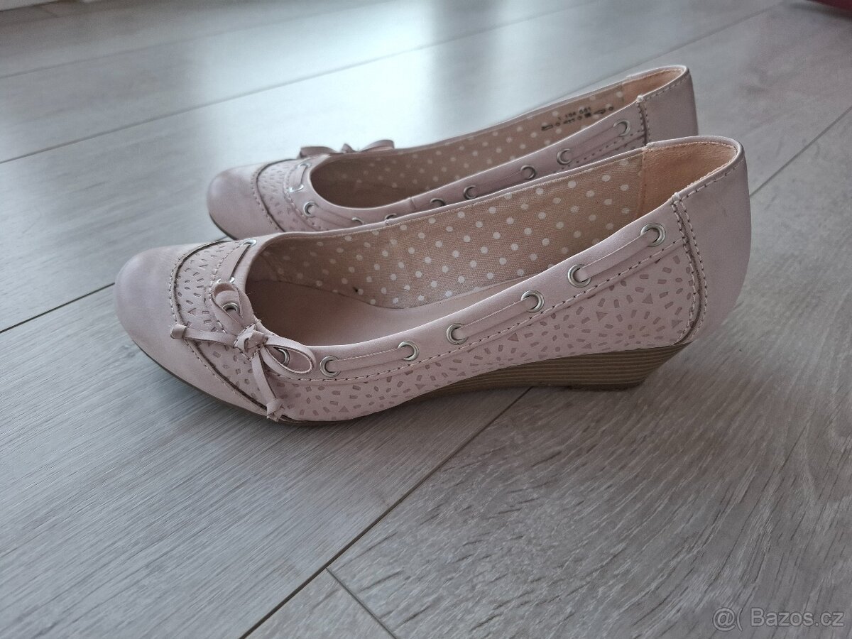 Dámské boty - vel. 38 - 2