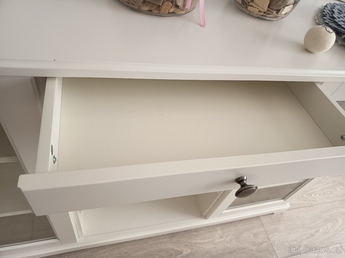 Příborník prosklený - 2