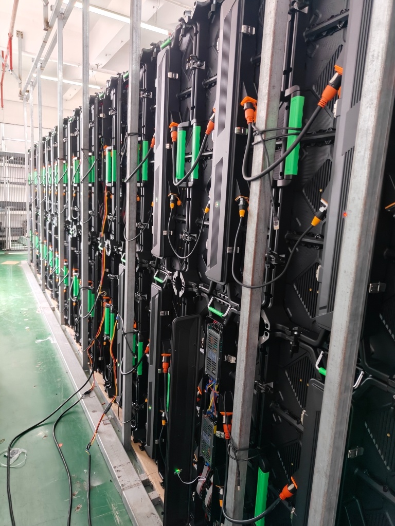 LED obrazovka 5×3m ALL YOU NEED - 2