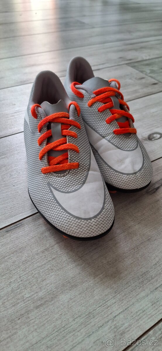 Kopačky NIKE Bravata II FG - 2