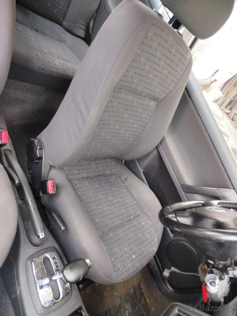 Sada sedaček Volkswagen POLO 3.dvéřové - 2