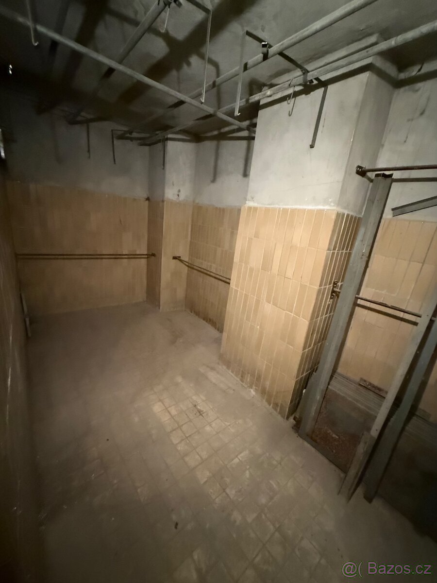 Pronájem skladových prostor – 50 m², Česká ulice, Most (obj - 2