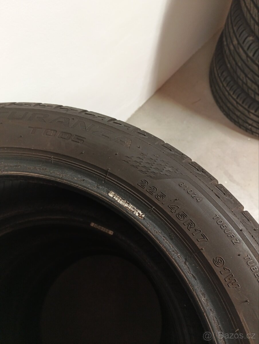 Letní gumy 225/45R17 - 2
