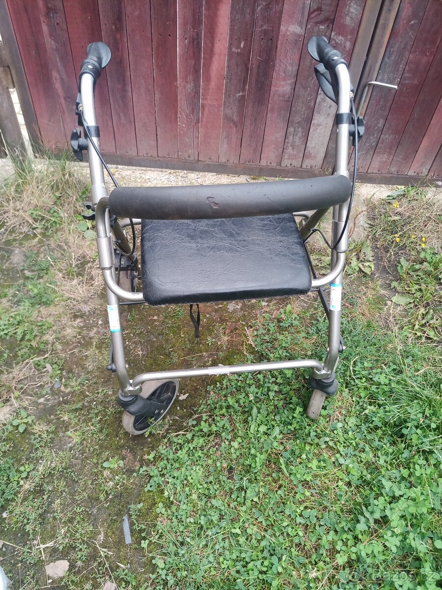 Prodám chodítko pro seniora - 2
