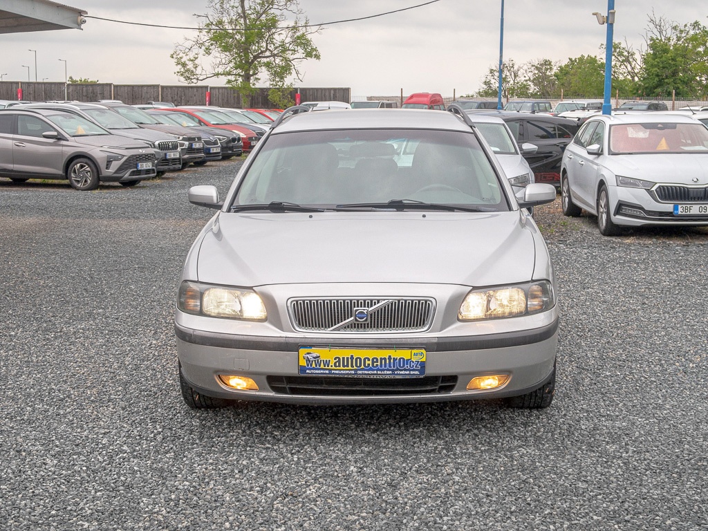 Volvo V70 2.4D 120KW mat - 4x4 - 2