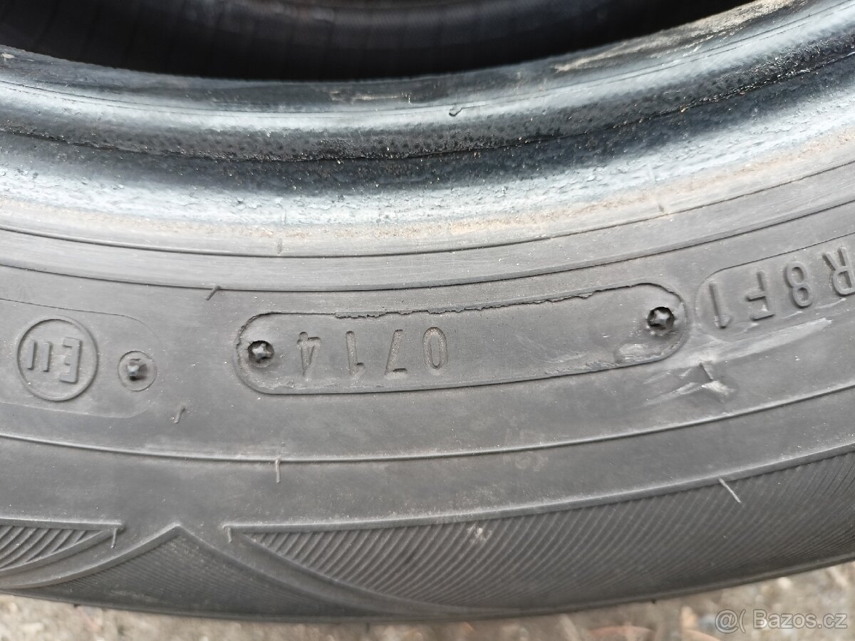 Letní pneu 215/60/R16 - 2