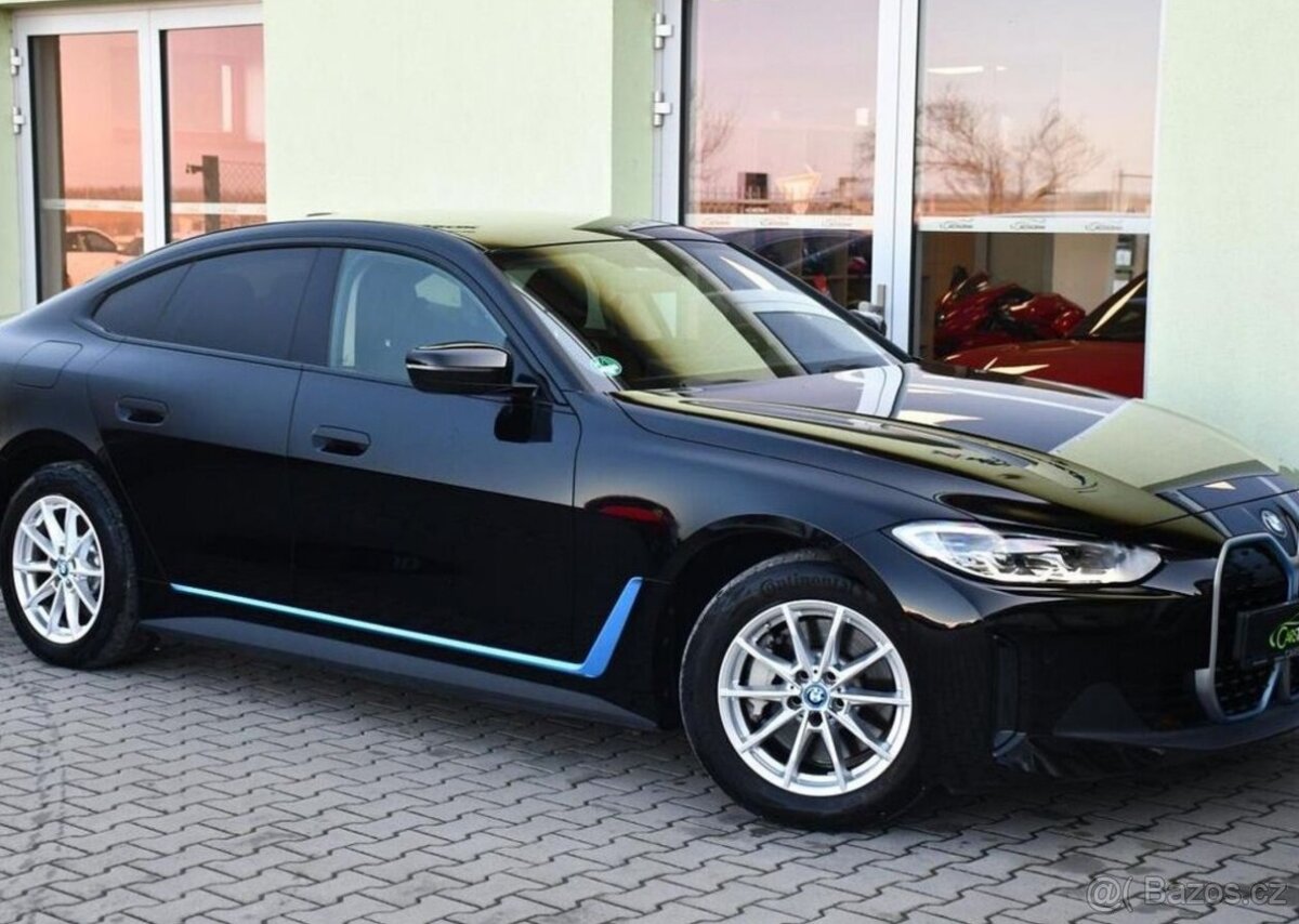 BMW i4 eDrive40 NAV CARPLAY KAMERA 1M - 2